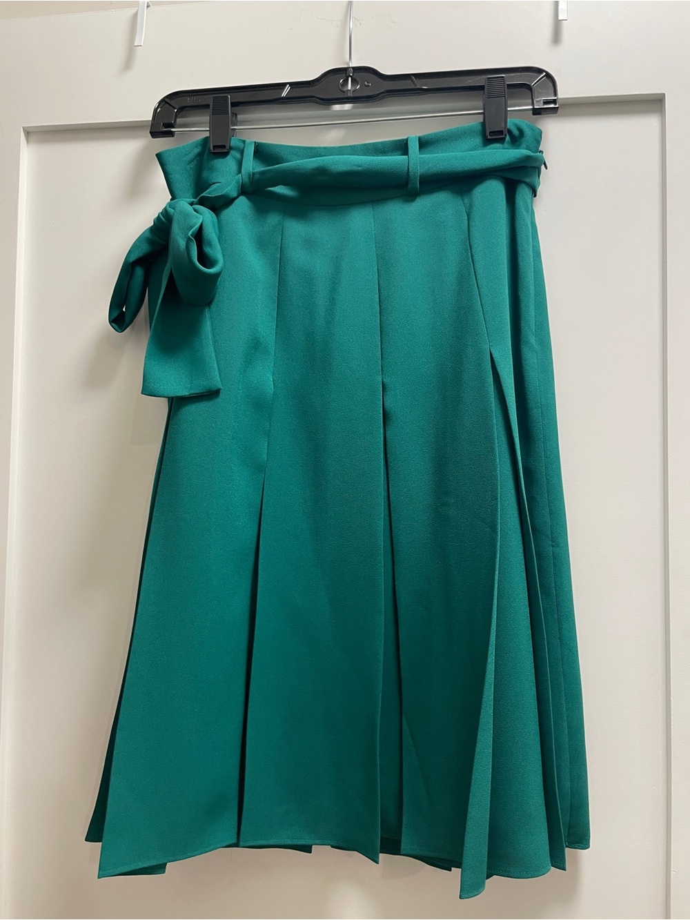 Ann Taylor Green A-Line Pleated Skirt with Waist Tie